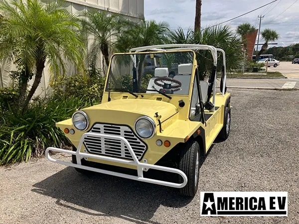 Yellow Mokee 4 Passenger Golf Cart affordable golf cart rental, golf cart rent greensboro